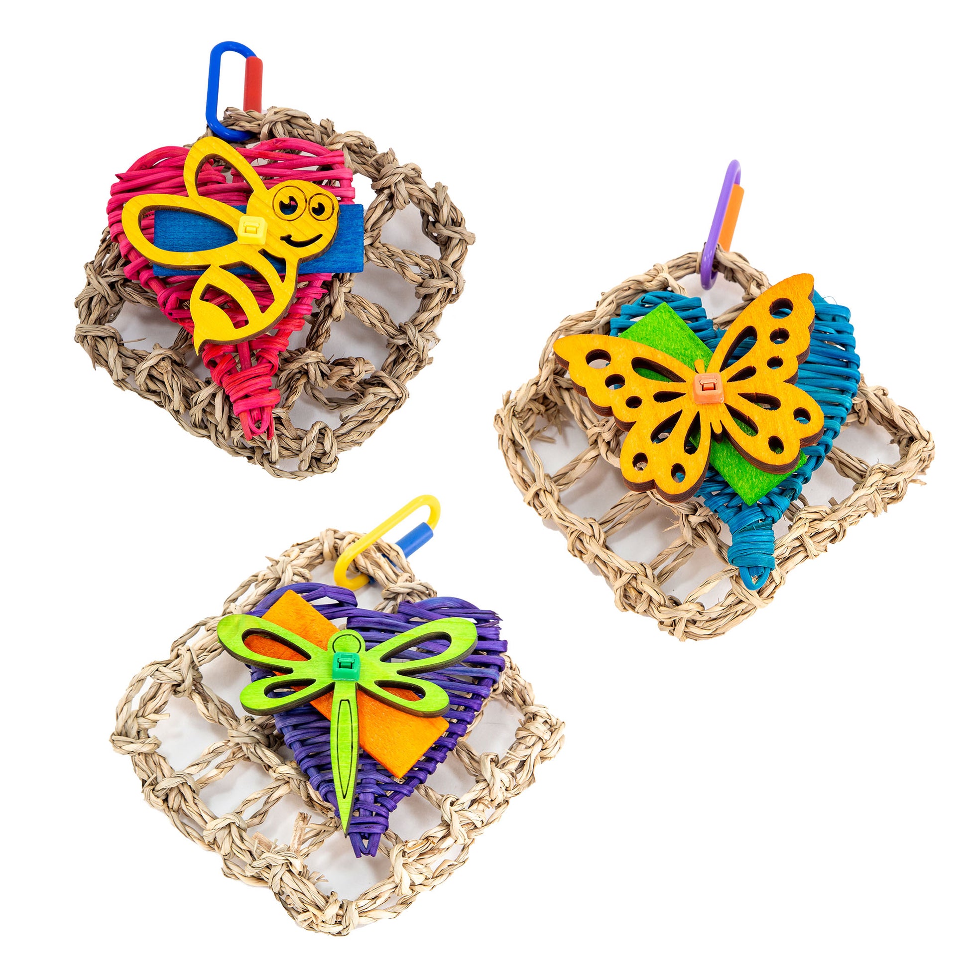 Small seagrass busy mats decorated with wicker hearts and wooden critters. Includes a bee, butterfly and a dragonfly. Set of 3.